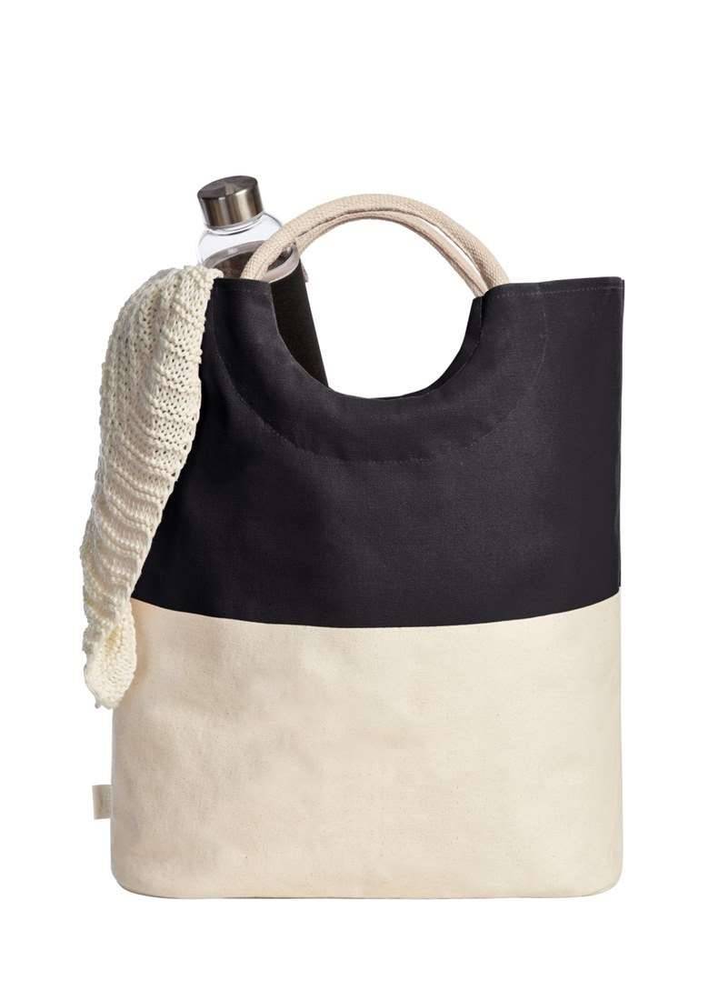 Atrakcyjna torba na zakupy ze stylowymi rączkami