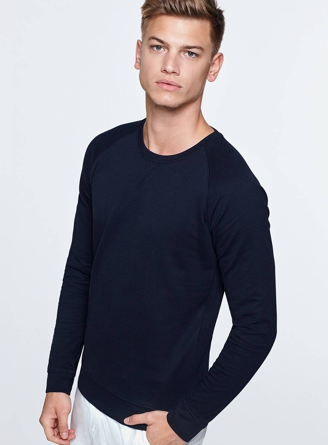 Bluza męska z raglanowymi rękawami i ozdobnym szwem przy dekolcie