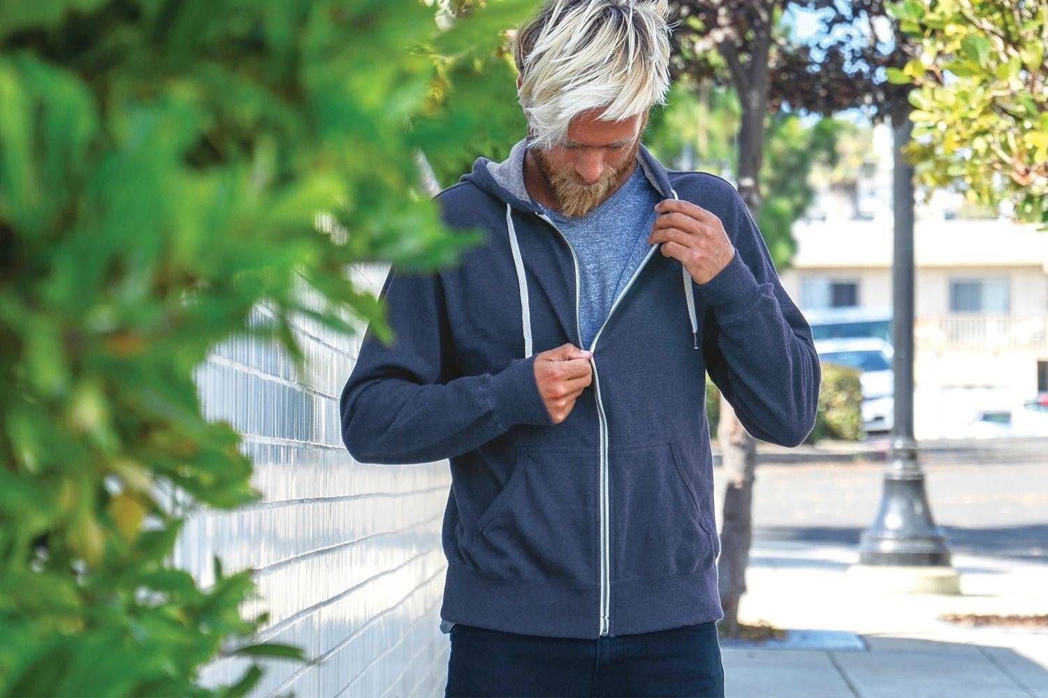 Bluza z kapturem na zamek z kieszenią na telefon Independent