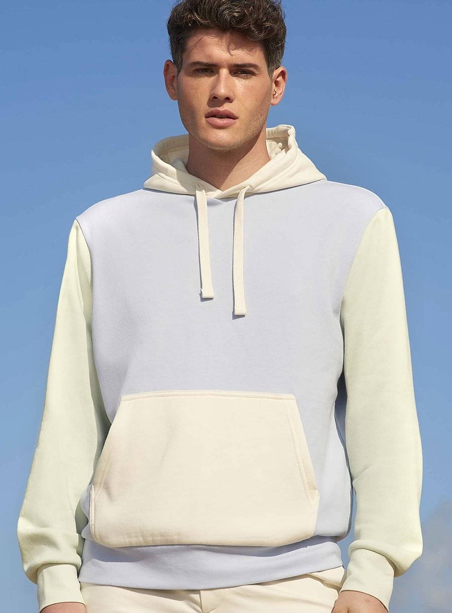 Bluza z kapturem zaprojektowana w kontrastowych pastelowych kolorach