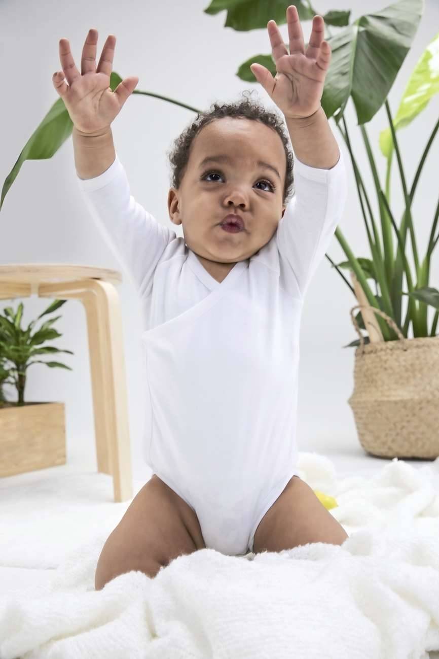 Body niemowlęce zapinane w stylu kimono, uszyte z bawełny organicznej