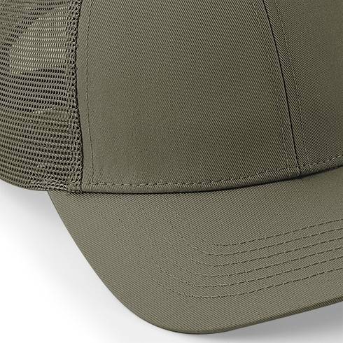 Czapka na lato z profilowanym daszkiem