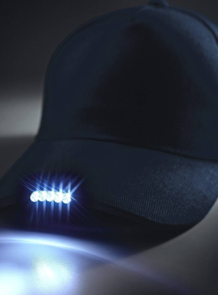 Czapka na lato ze światełkiem LED