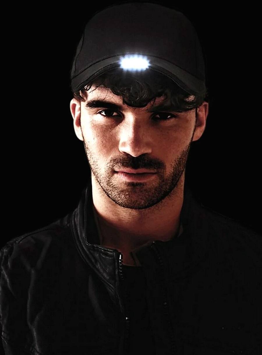 Czapka na lato ze światełkiem LED