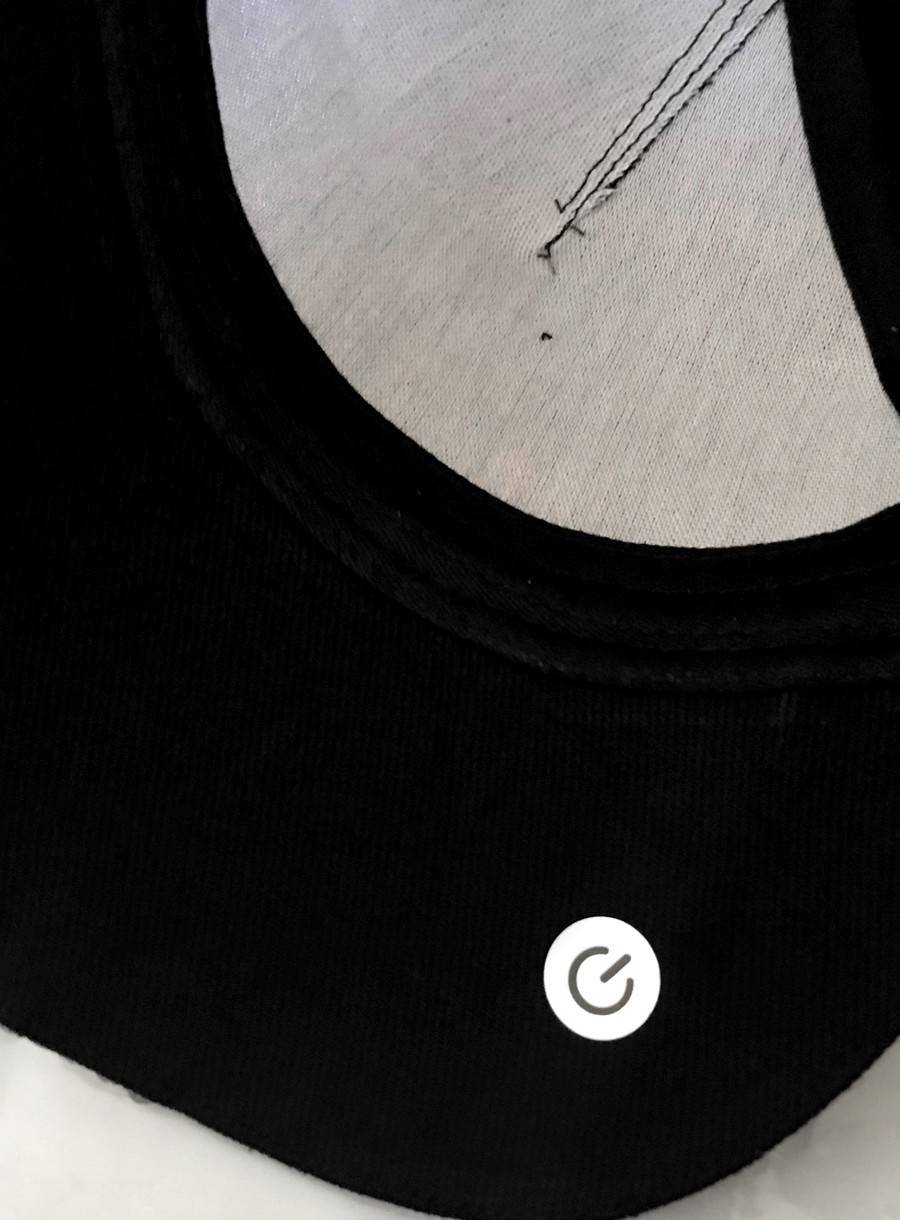 Czapka na lato ze światełkiem LED