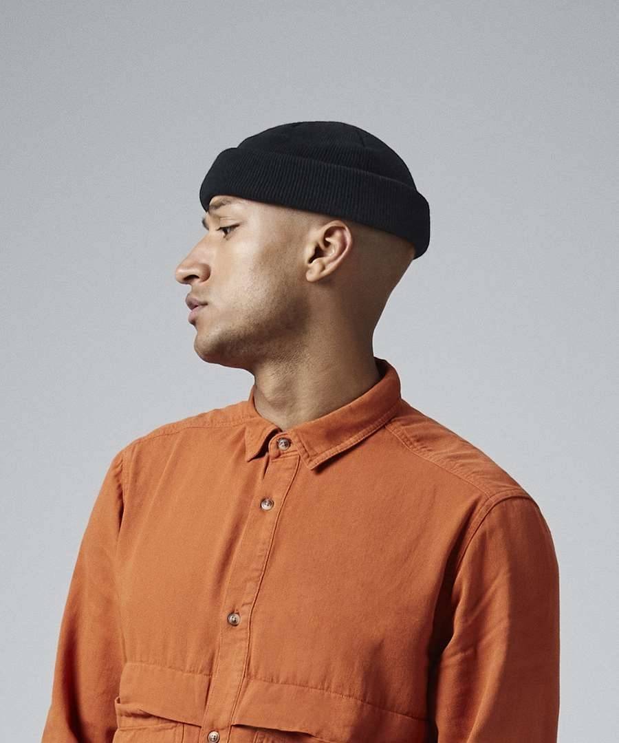 Czapka na zimę z wywijanym ozdobnym brzegiem, materiał z recyklingu