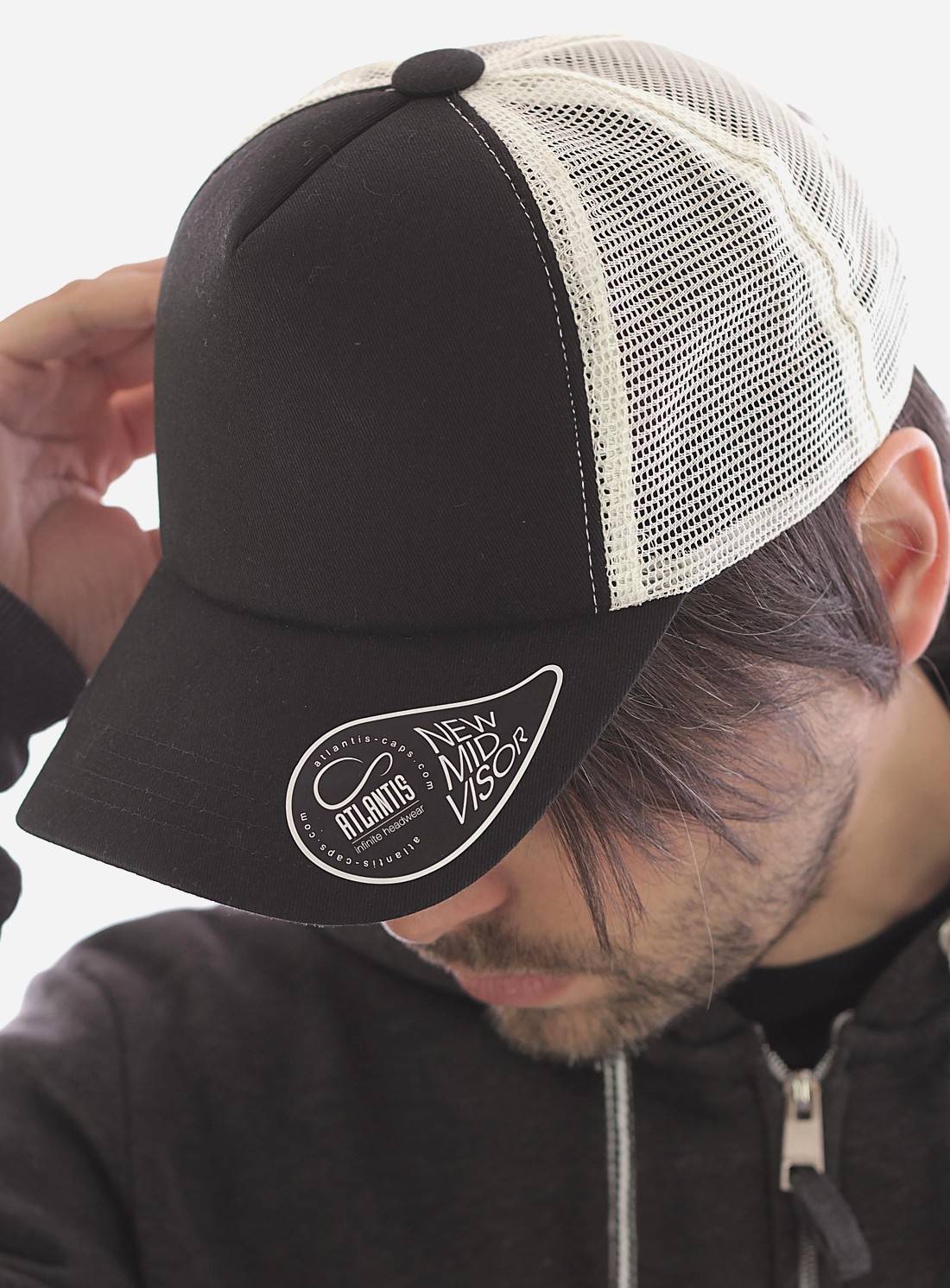 Czapka z daszkiem i siatką Atlantis Record