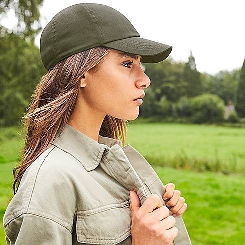 Czapka z daszkiem o średnim profilu z bawełny organicznej