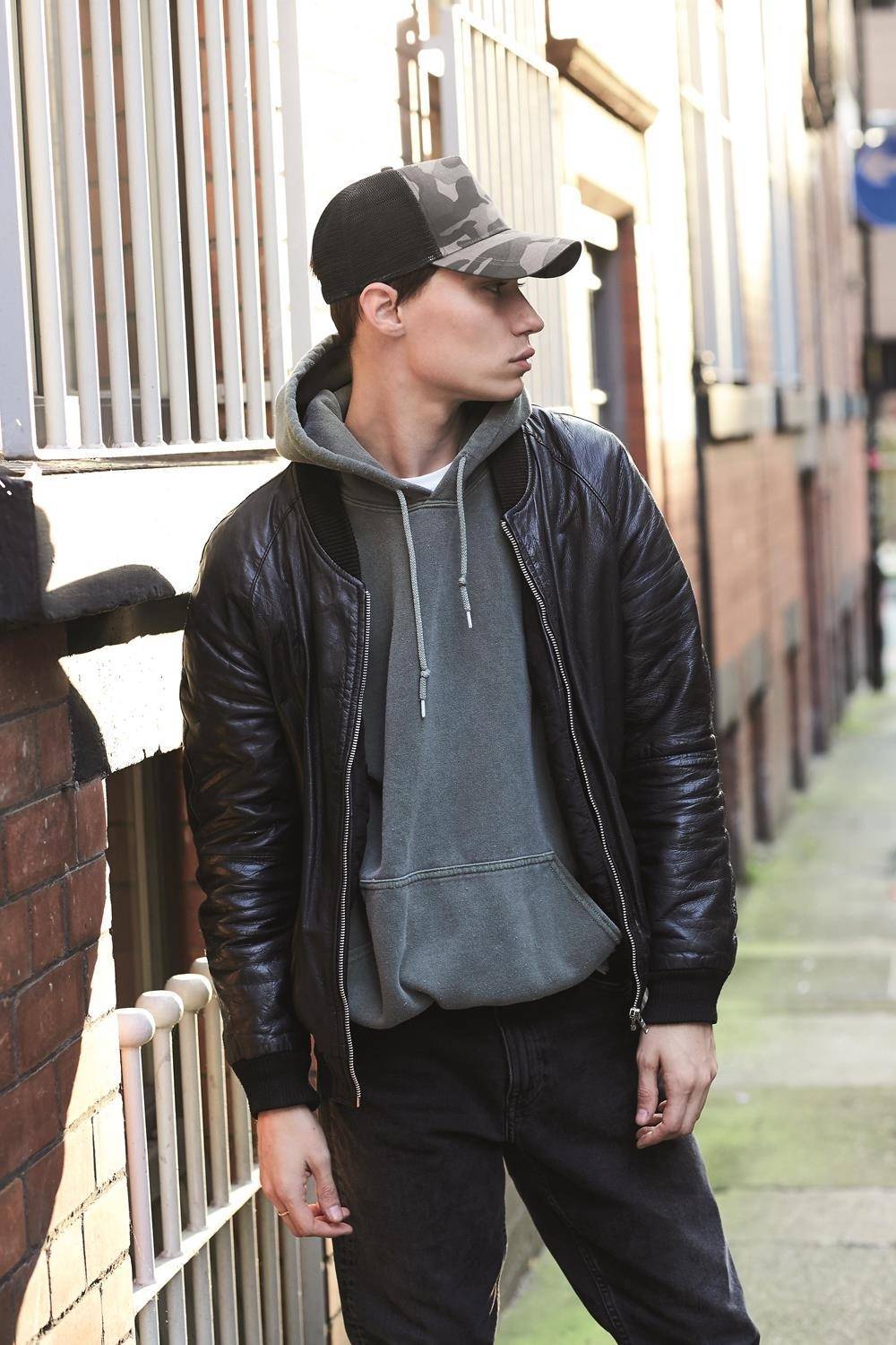 Czapka z daszkiem Snapback Trucker