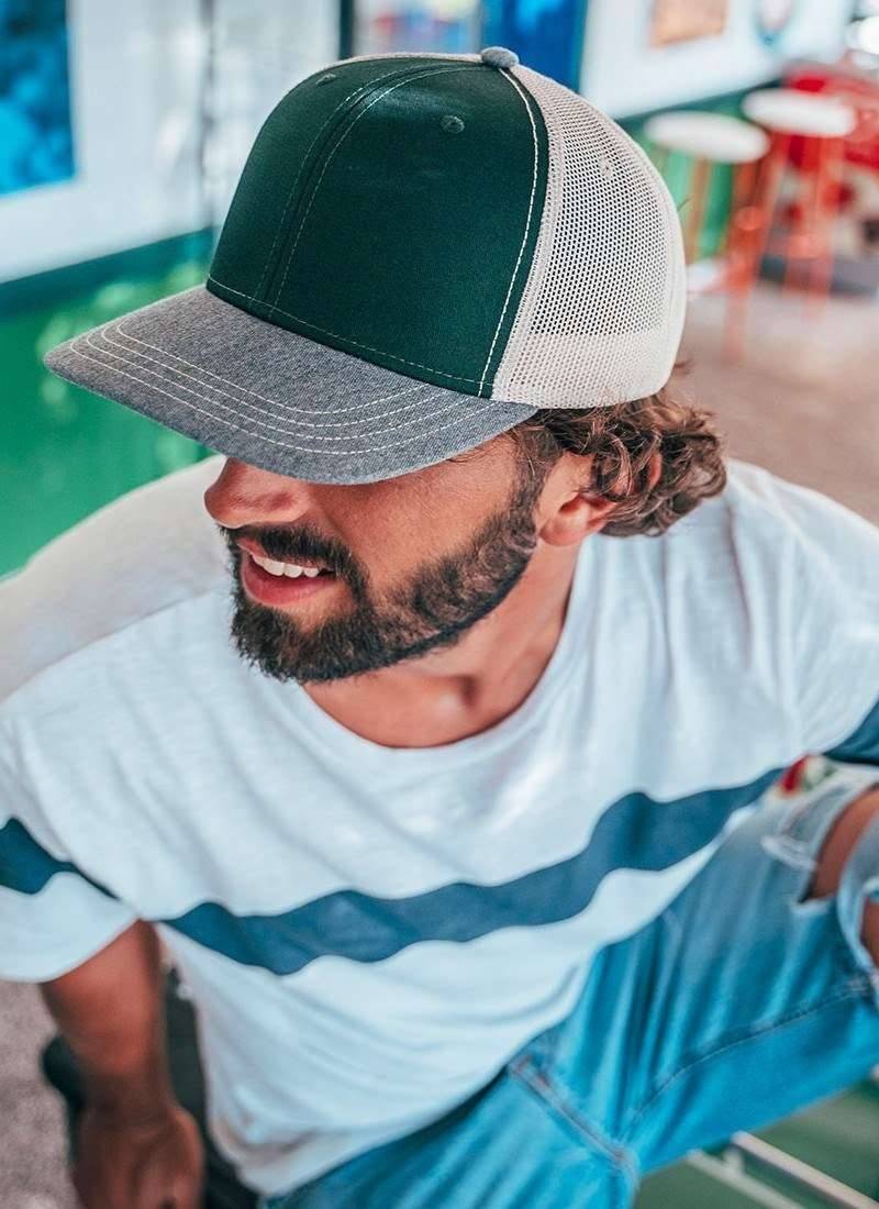 Czapka z daszkiem Sonic z siatkowanymi panelami