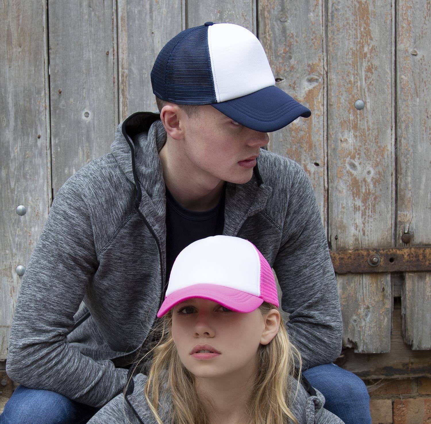 Czapka z daszkiem Truckers z siatką o konstrukcji 5-panelowej