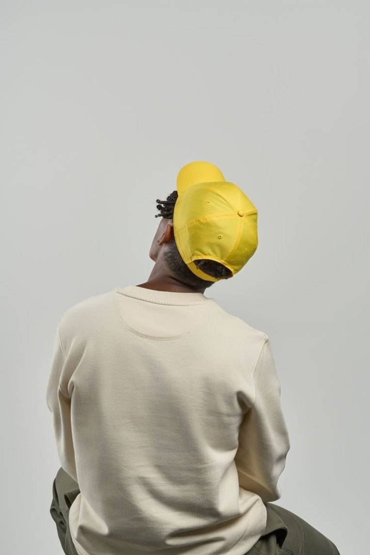 Czapka z daszkiem w bogatej kolorystyce Zoom