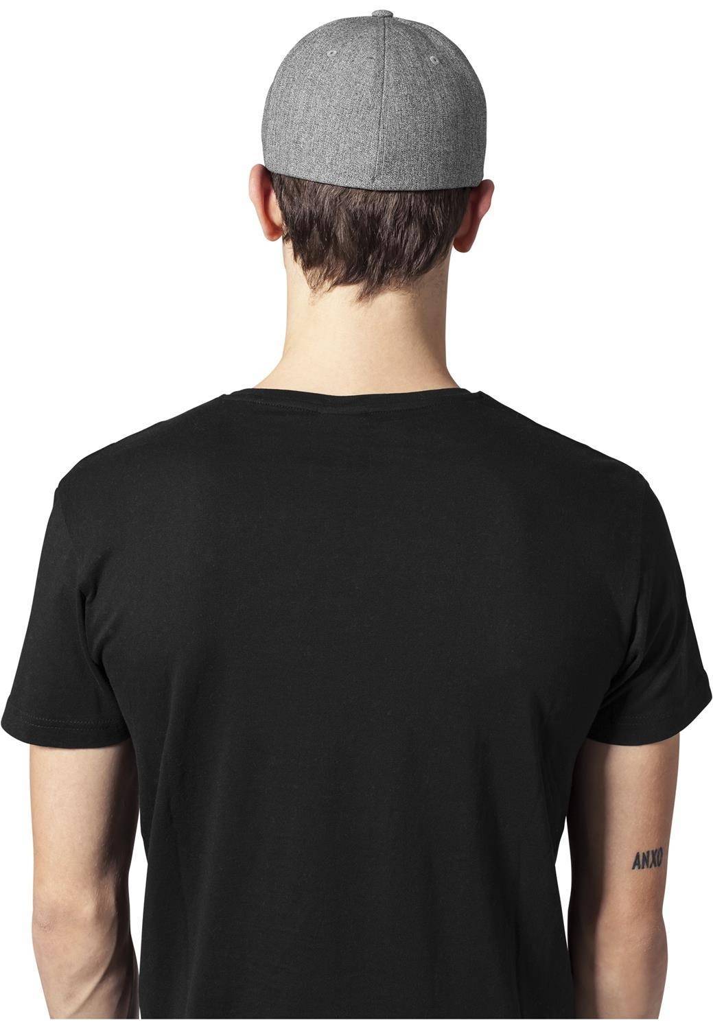 Czapka z daszkiem z perforowanymi panelami