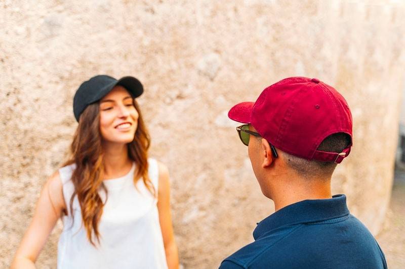 Czapka z daszkiem ze szczotkowanego materiału w stylu Vintage