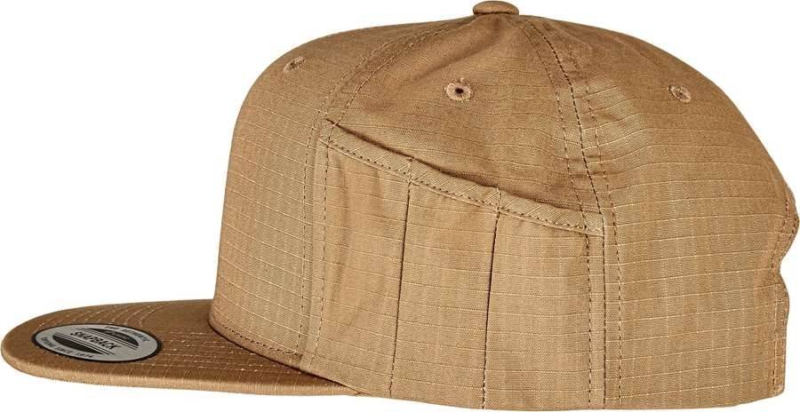 Czapka z płaskim daszkiem Flexfit i dodatkowymi bocznymi kieszonkami