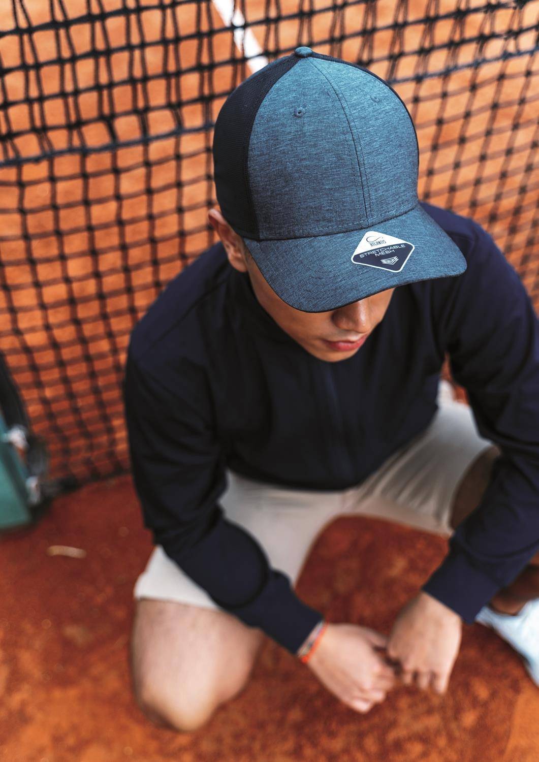 Czapka z przodem melanżowym i panelami z siatki