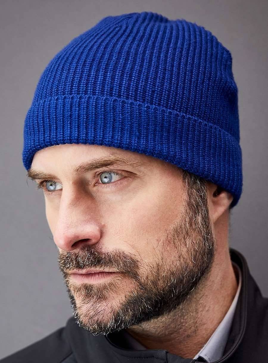 Czapka zimowa o klasycznym fasonie, materiał z recyklingu