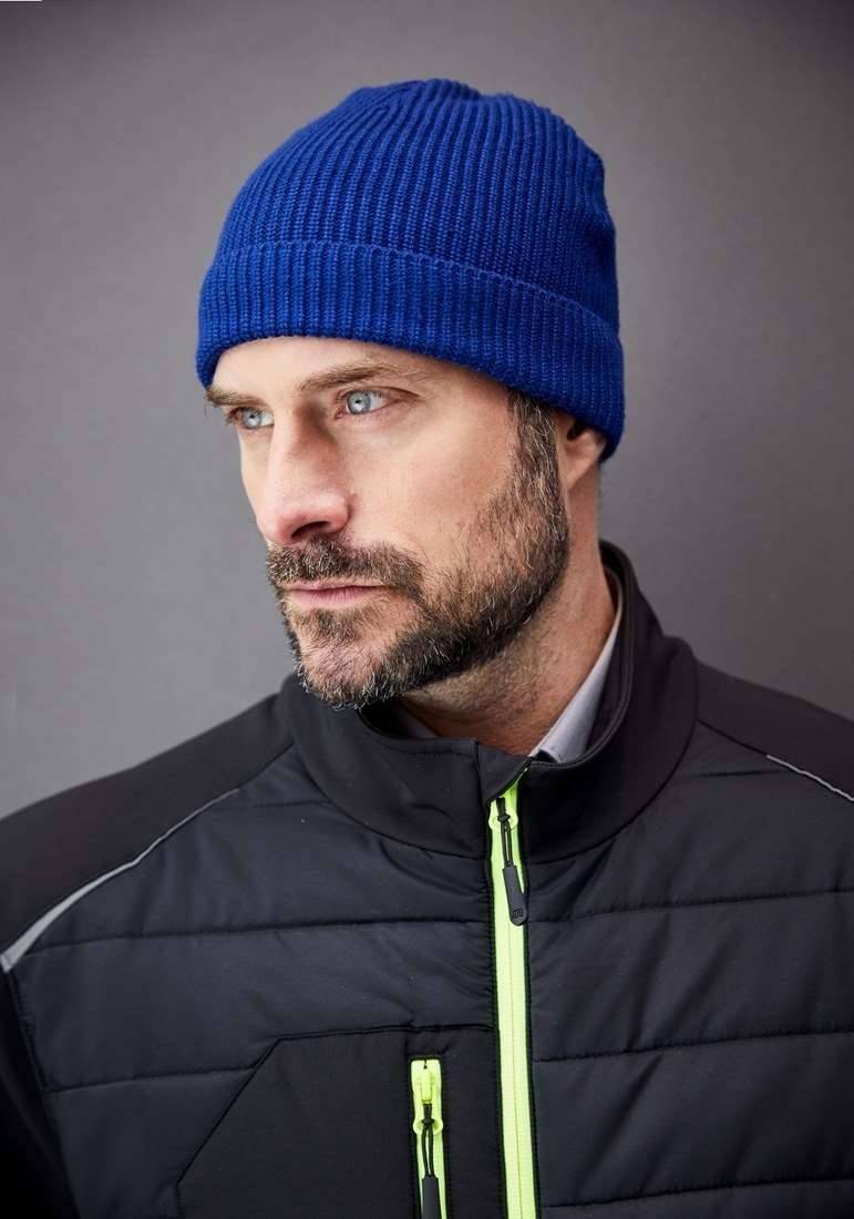 Czapka zimowa o klasycznym fasonie, materiał z recyklingu