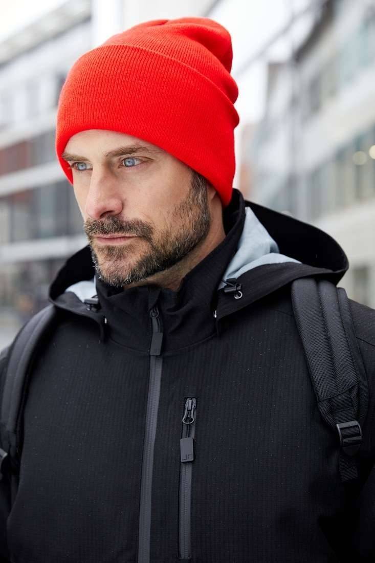 Czapka zimowa o komfortowym kroju, z dobrymi parametrami termicznymi