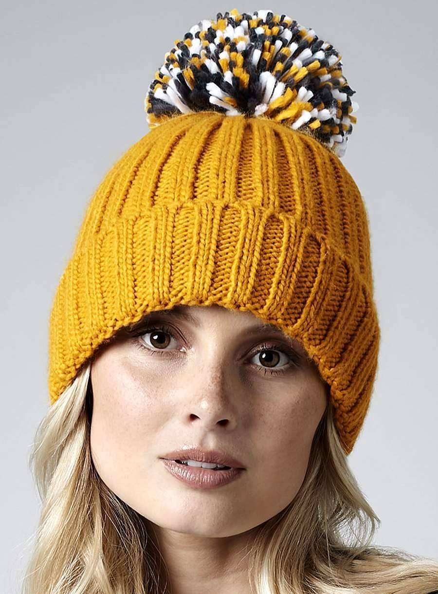 Czapka zimowa z kolorowym dużym pomponem i dodatkową podszewką