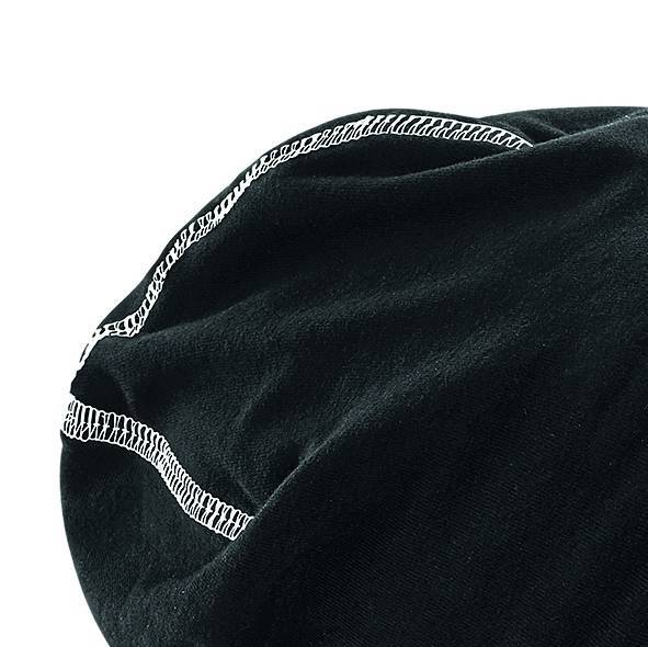 Czapka zimowa z ozdobnymi szwami na czubku