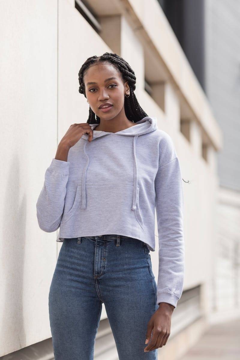 Damska bluza kangurek o krótkim fasonie