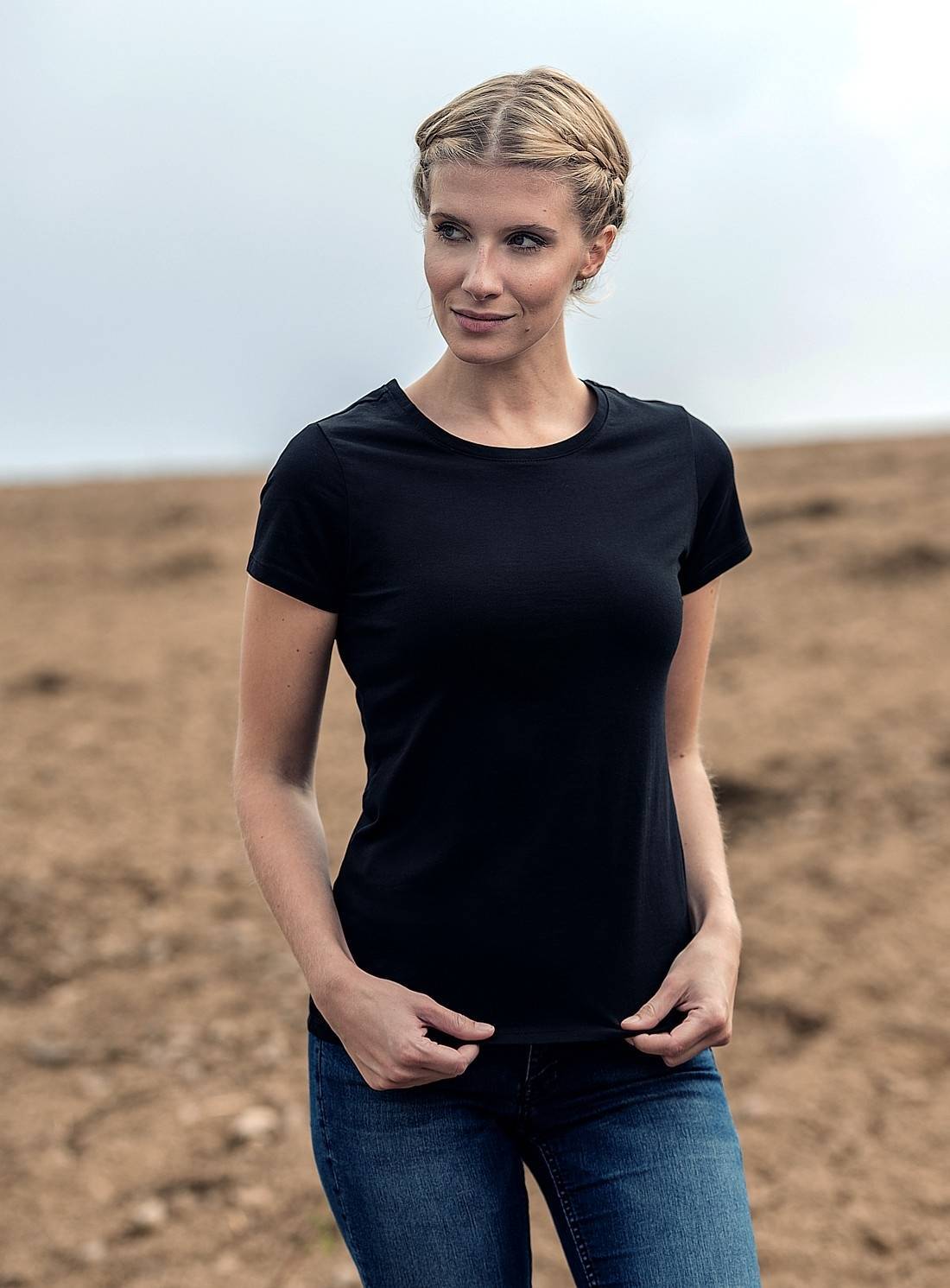 Damska koszulka t-shirt o zwężonym fasonie HRM