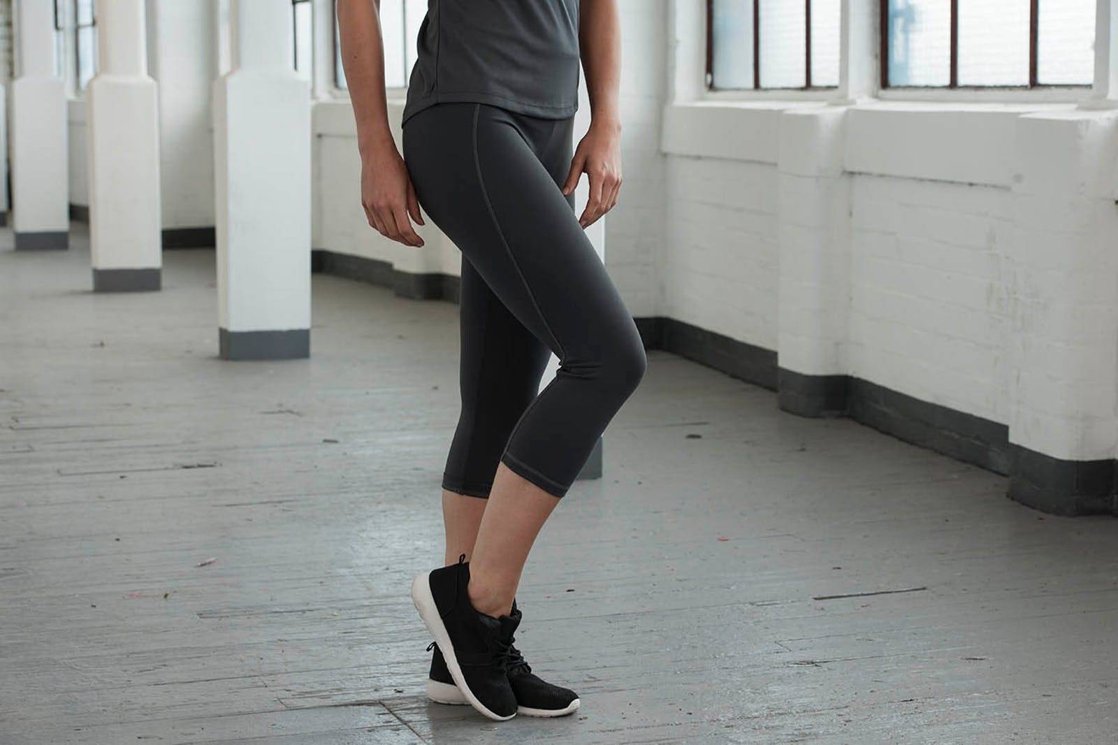 Damskie spodnie sportowe 3/4 model Girlie