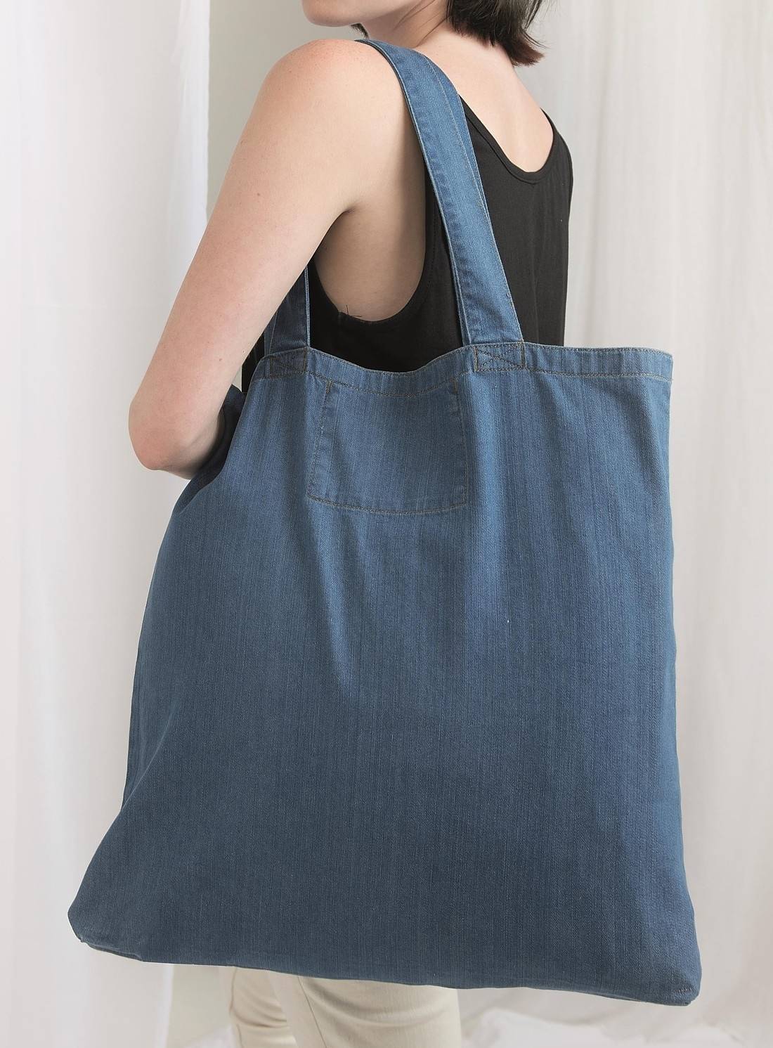 Duża torba jeansowa na zakupy z kieszenią wewnętrzną