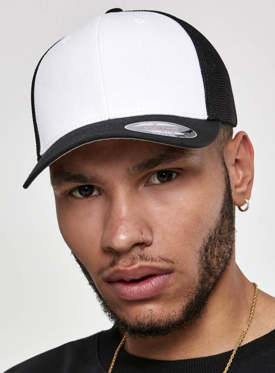 Dwukolorowa czapka z daszkiem o elastycznym dopasowaniu