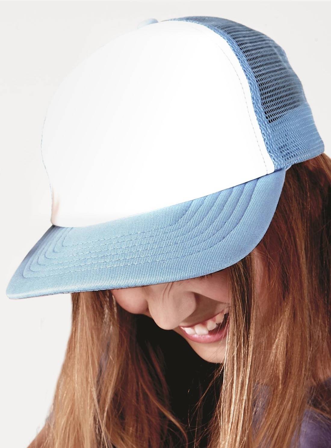 Dziecięca czapka z daszkiem typu snapback