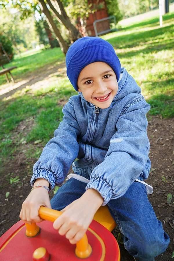 Dziecięca czapka zimowa, materiał pochodzący z recyklingu