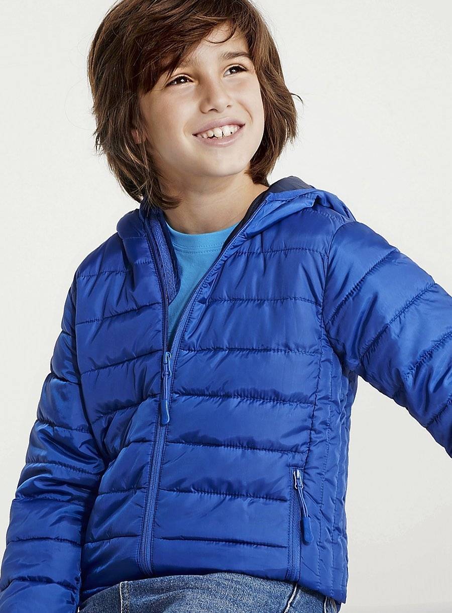 Dziecięca kurtka pikowana Roly z kapturem i kontrastową podszewką
