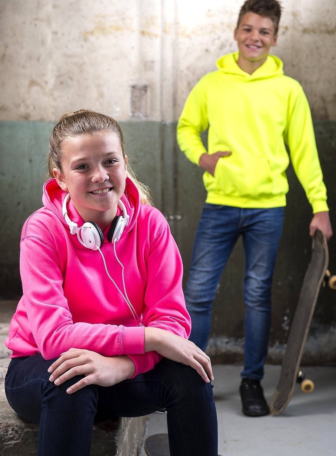 Dziecięce bluzy w elektryzujących kolorach