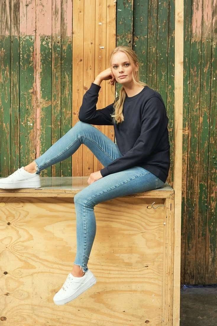 Ekologiczna bluza wykonana z bawełny organicznej i materiału z recyklingu