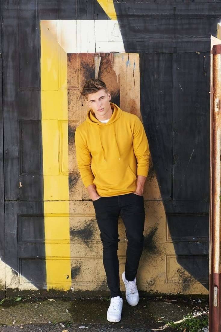 Ekologiczna bluza z kapturem, wykonana z bawełny organicznej i materiału z recyklingu