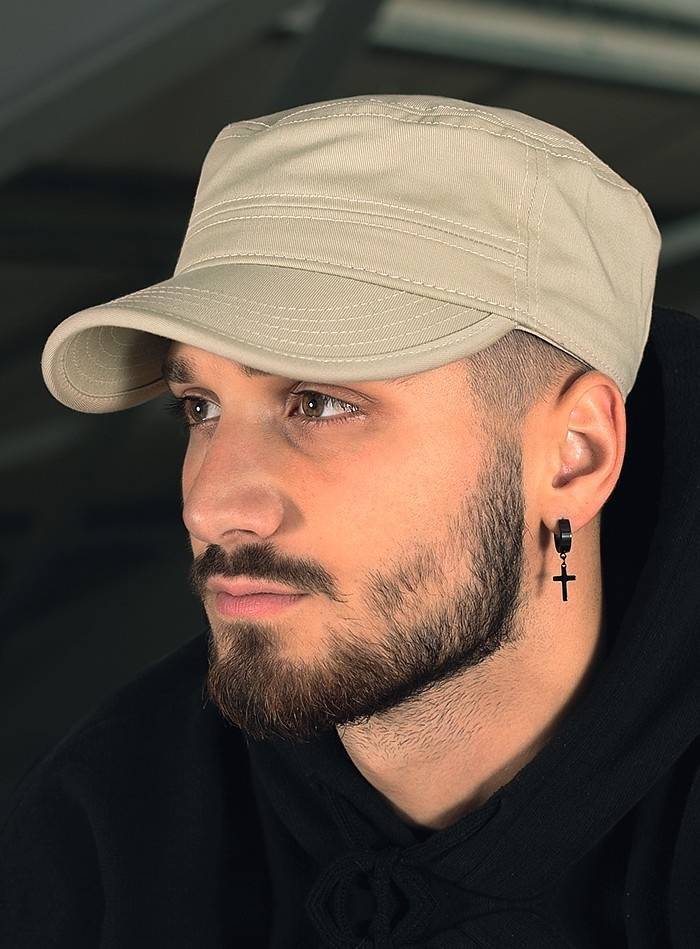 Ekologiczna czapka w stylu wojskowym