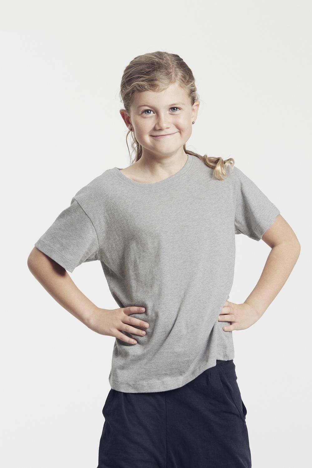 Ekologiczna koszulka dziecięca o dopasowanym fasonie