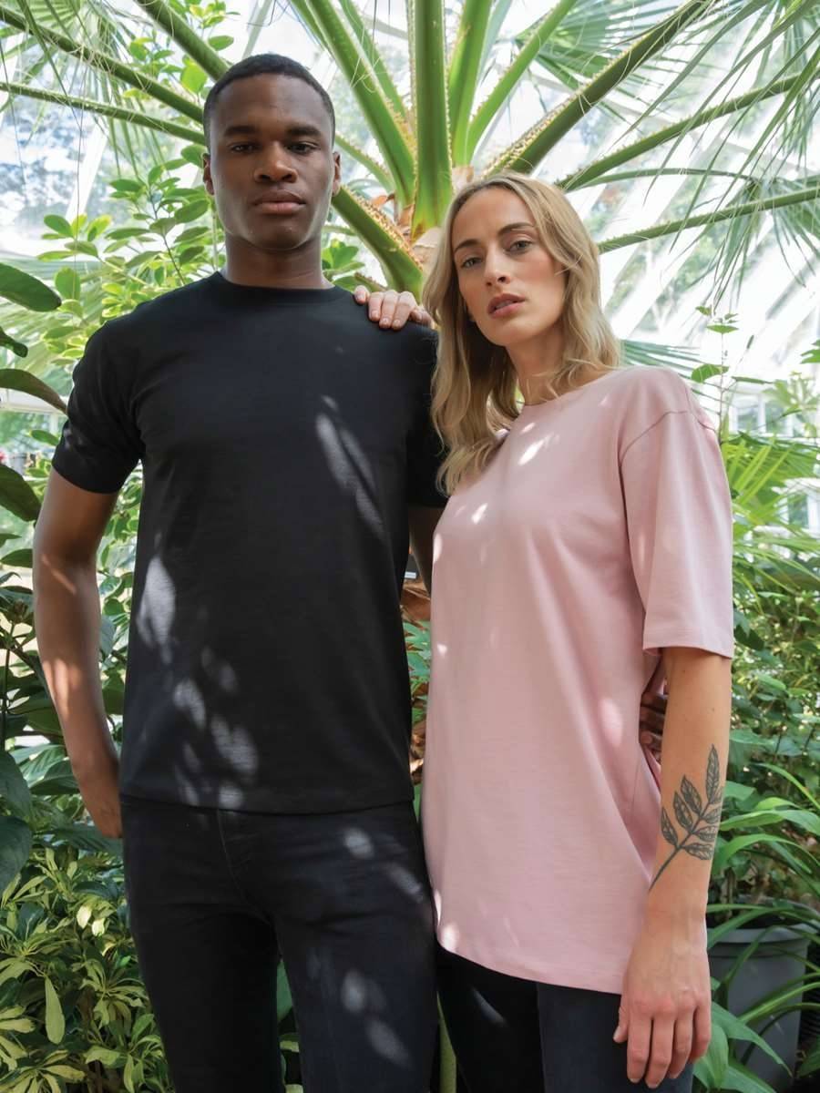 Ekologiczna koszulka marki Mantis o grubej strukturze materiału