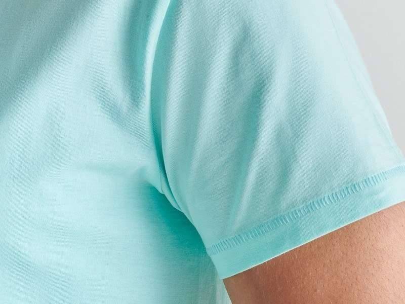 Ekologiczna koszulka męska bez bocznych szwów, uszyta z bawełny organicznej