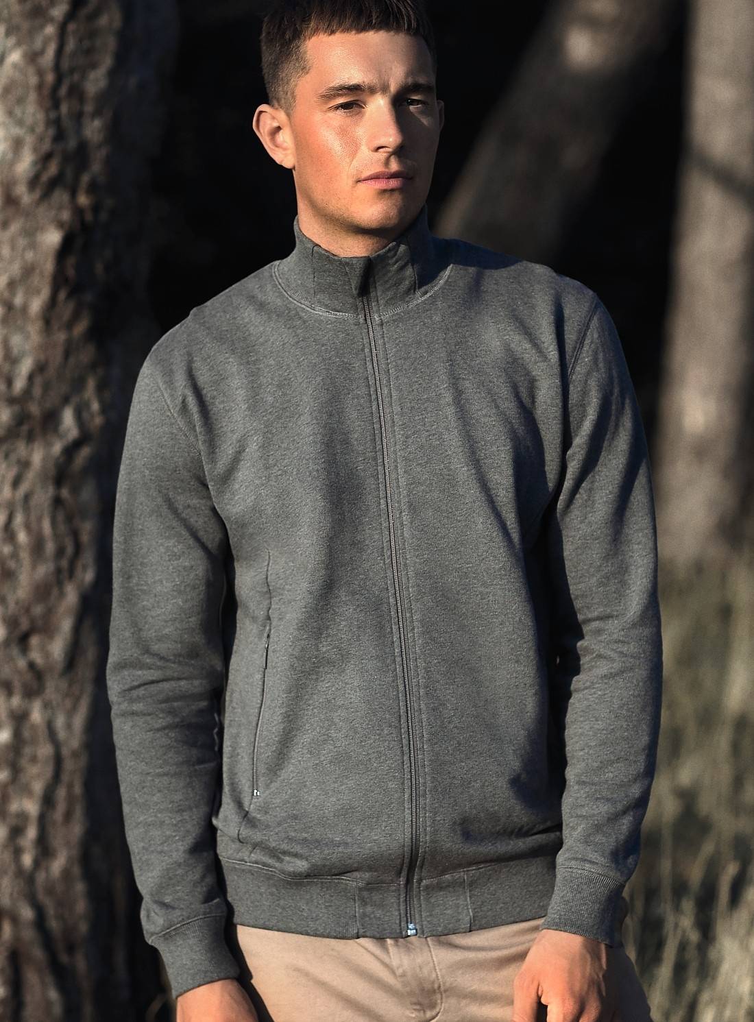 Ekologiczna rozpinana bluza ze stójką z bawełny organicznej