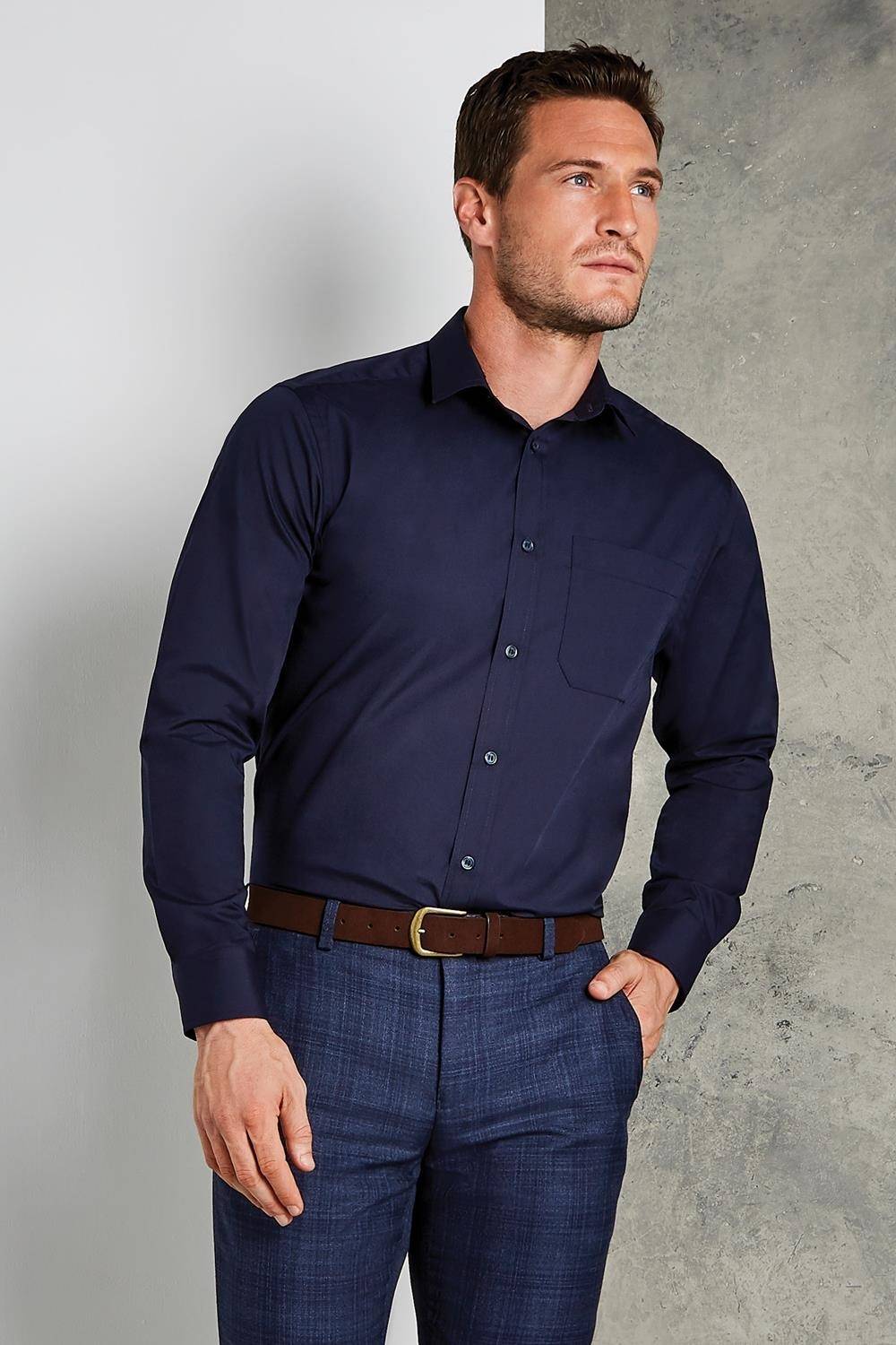 Elegancka koszula męska z usztywnionym kołnierzykiem