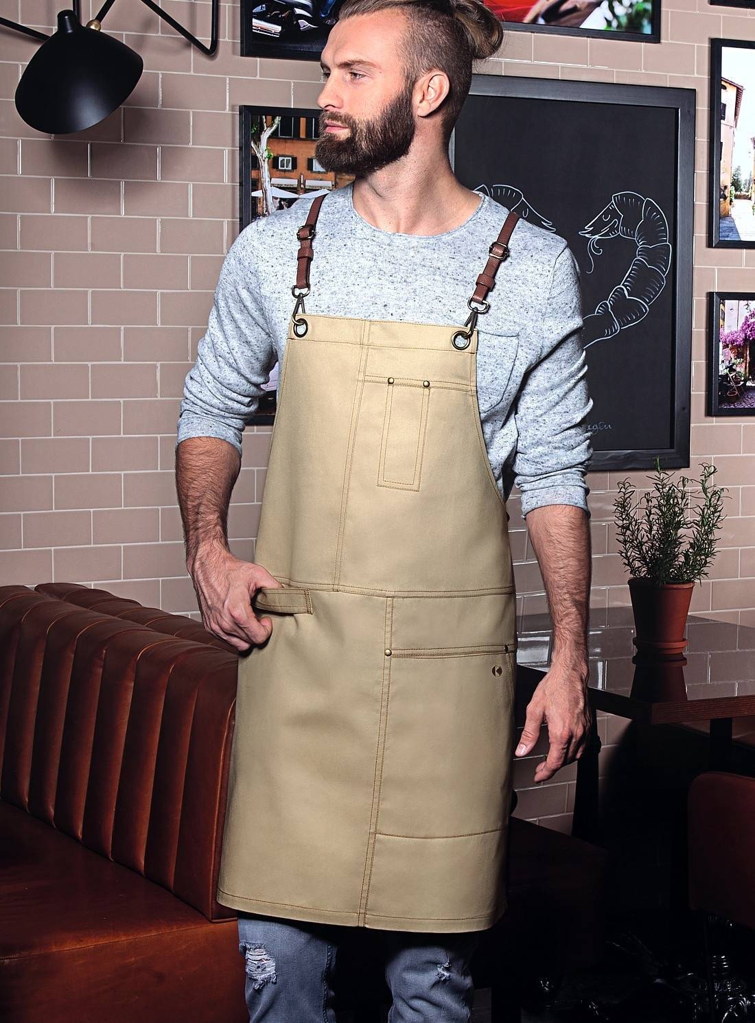 Fartuch kelnerski z nitami i paskami imitującymi skórę