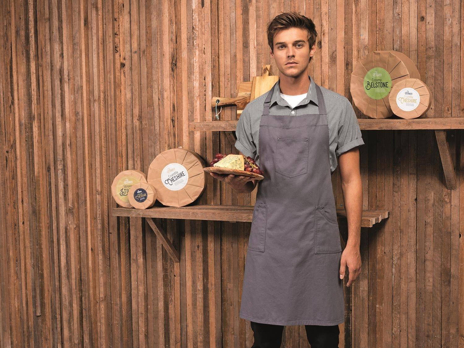 Fartuch kelnerski z trzema kieszeniami i dekoracyjnymi nitami