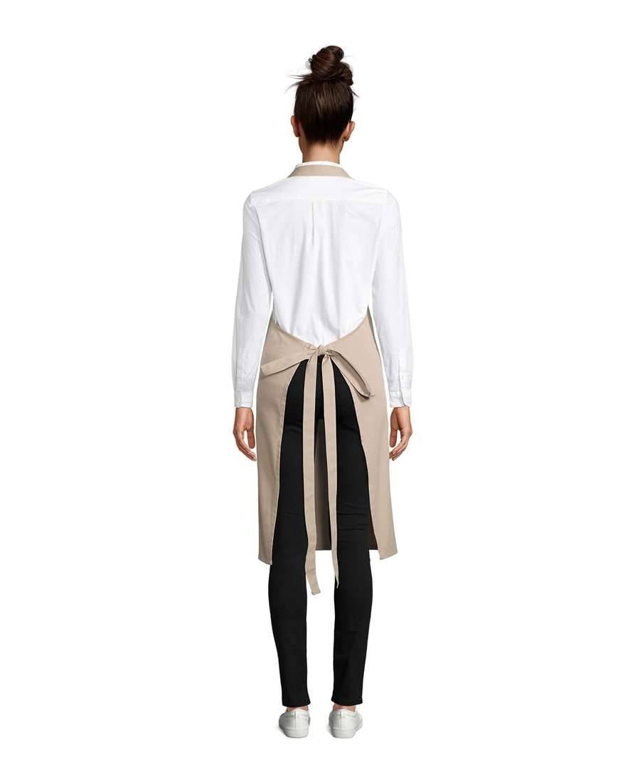 Fartuch z bawełny organicznej posiadający praktyczne kieszenie