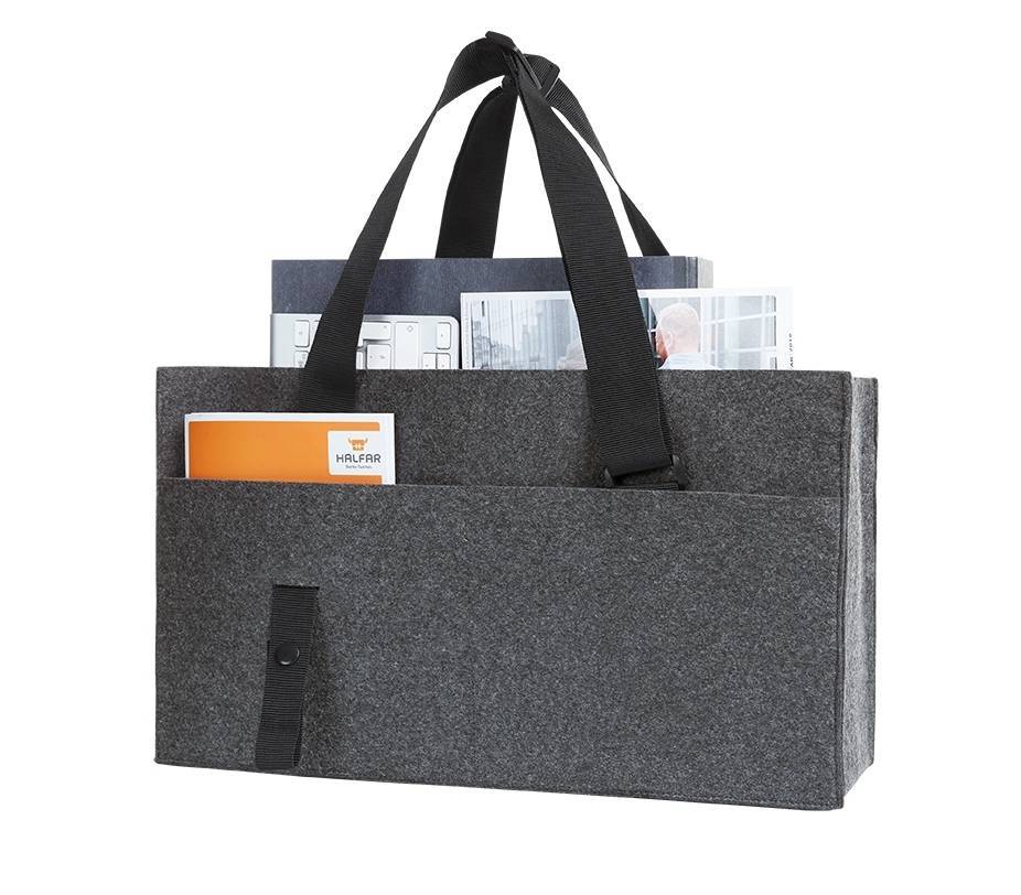 Filcowy organizer z praktycznymi kieszeniami