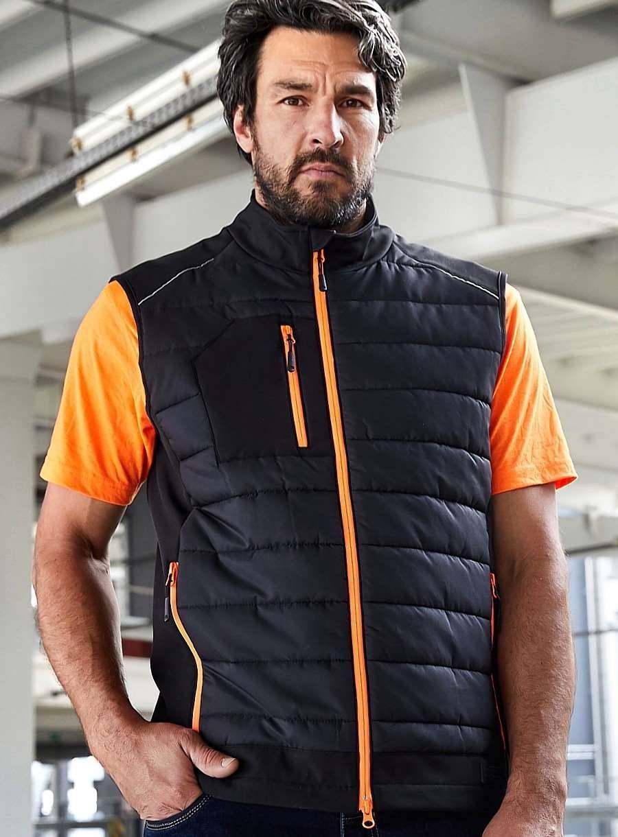 Hybrydowa kamizelka męska z pikowanym korpusem i dodatkami w technologii softshell