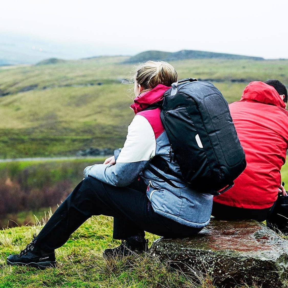 Hybrydowa torba Stowaway z funkcją plecaka
