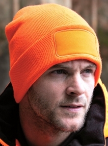 Ciepła czapka zimowa z naszywką do wykonywania zdobień