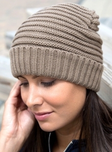 Czapka zimowa o wyrazistym splocie z wywinięciem